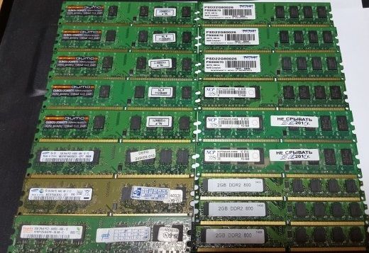 Память DDR 2 на 2GB PC6400 различных фирм ( DDR2 800 MHz pc 6400 )