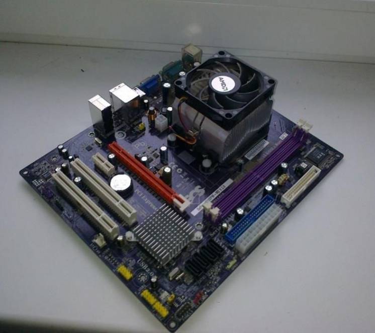 Комплект 2 ядра - МАТ. ПЛАТА S AM2 + Процессор AMD Athlon X2 4400 sam2