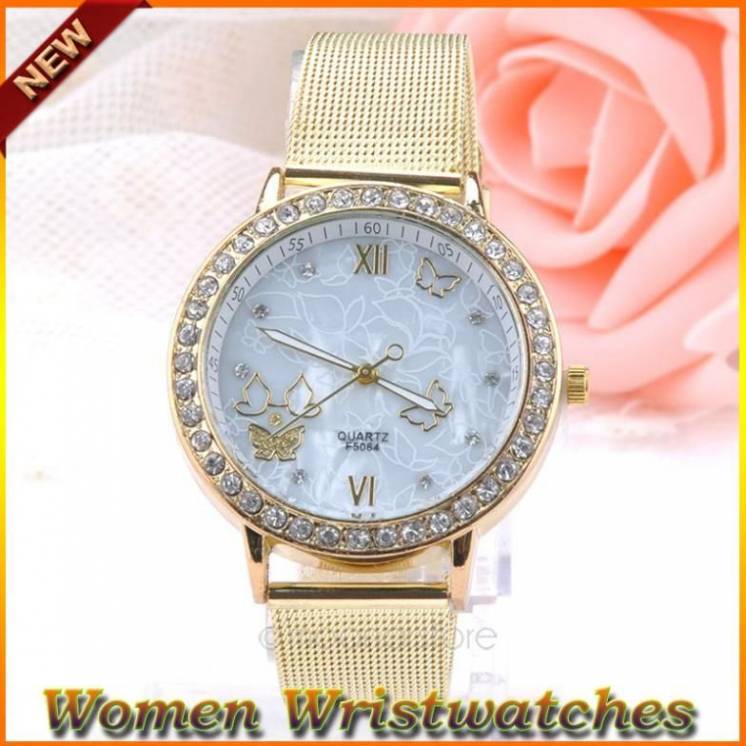 Женские часы с металлическим браслетом 