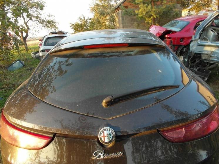Разборка Alfa Romeo Brera  Пороги Бампер Зеркало Крышка багажника Стоп