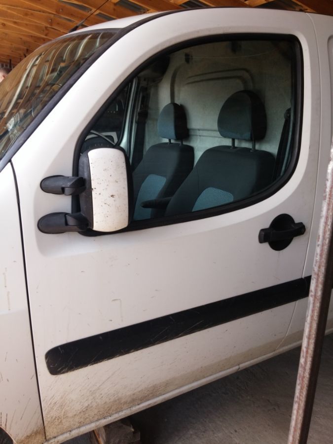 Дверь передняя Fiat Doblo 2005-2009