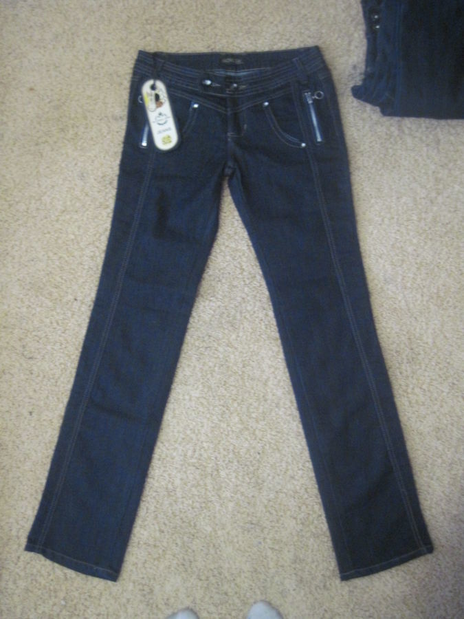 Продам ТЕРМІНОВО нові джинси з біркою  26 і 27  розм.