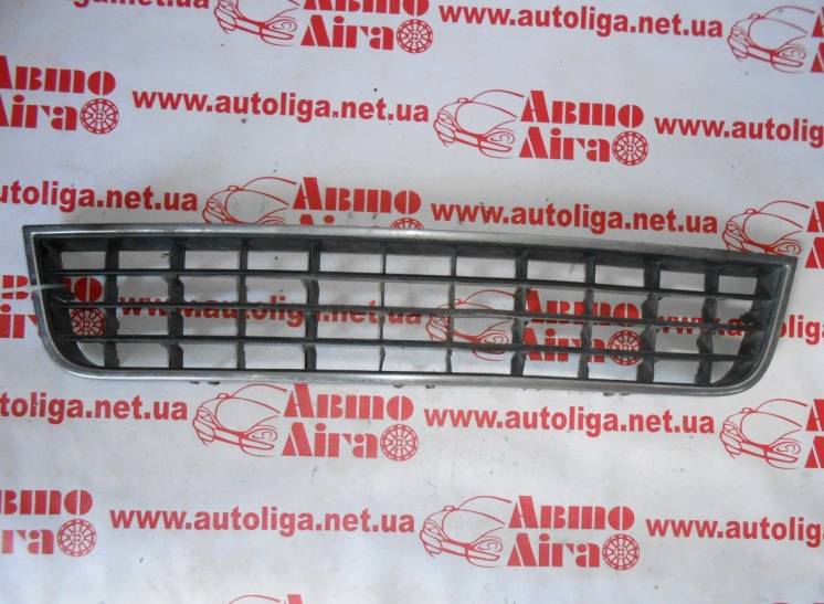 Решетки в бампер передний (4B0807683L) AUDI A6 C5 97-05