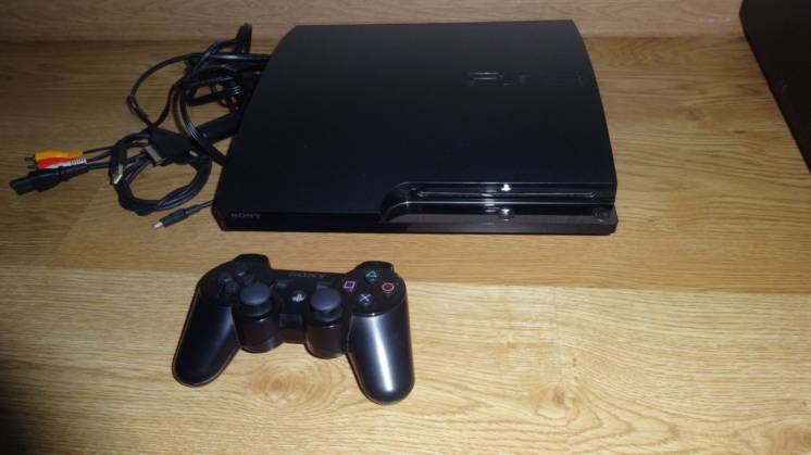 Sony PlayStation 3 Slim CECH-2508B 160GB прошитая идеал