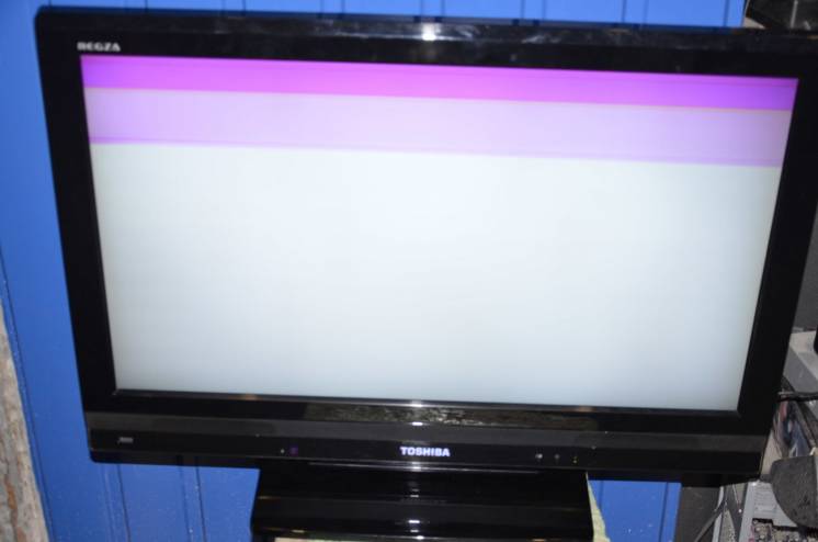 LCD телевизор TOSHIBA 32 AV 635 D