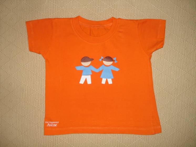 Яркая футболка на ребёнка 1,5-2 лет