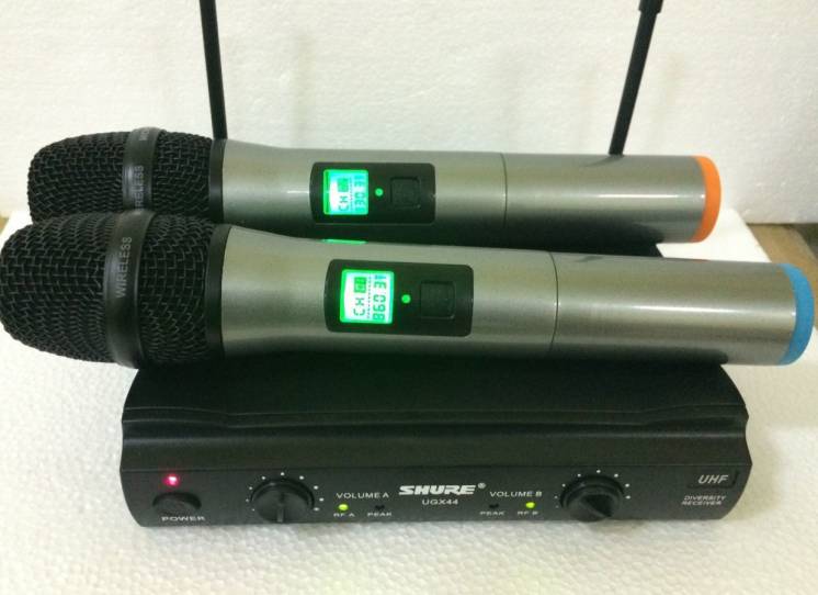 Радиомикрофоны Shure-44 2-микрофона