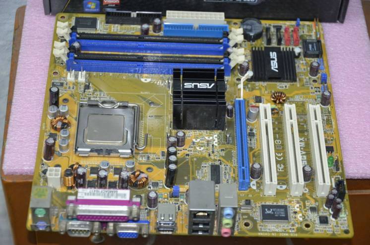 Asus P5GV-MX s775 + Intel Pentium 4- 2.66 ГГц