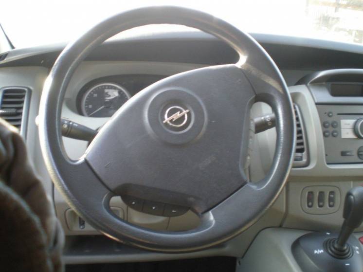 Подушка безопасности водителя Airbag Opel Vivaro 2001-2009