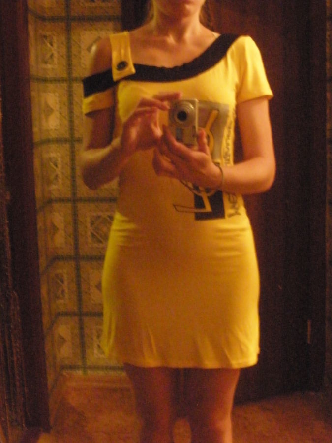 Платье трикотажное желтое с черным рисунком
