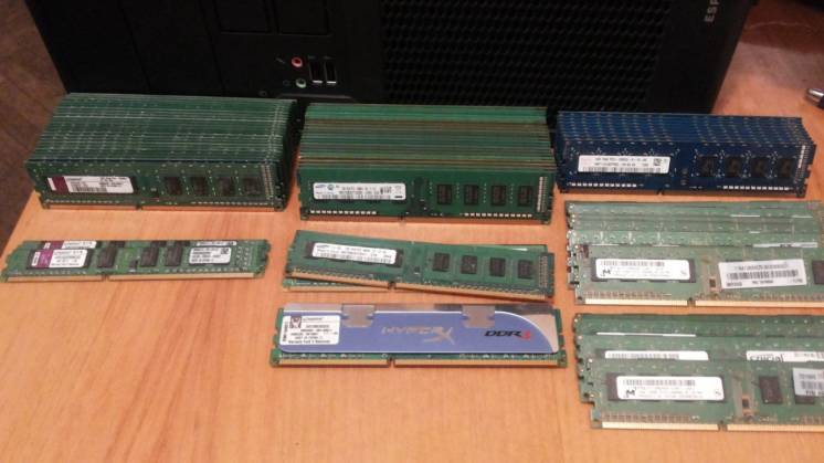 память DDR3 2Gb SAMSUNG 1600MHz AMD/Intel лучшая цена! гарантия!