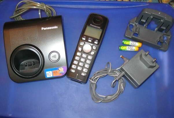 Продаю стационарный радиотелефон Телефон Panasonic KX-TG 7207UA