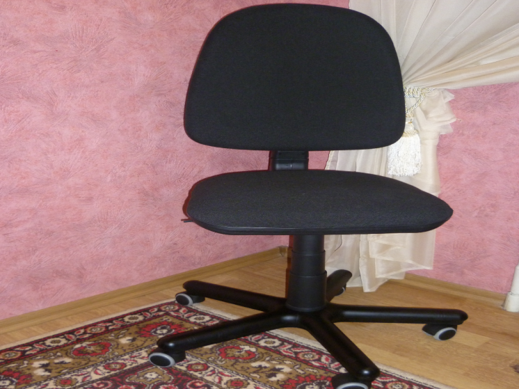 Кресло Amf Ua компьютерное офисное черное.