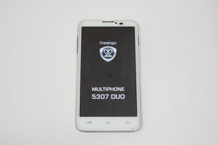 Мобильный телефон Prestigio MultiPhone 5300 Duo White (TZ-1343B)