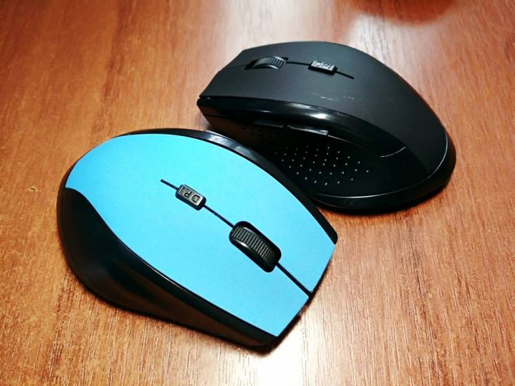 Безпровідна комп'ютерна мишка. Беспроводная эргономическая мышь.