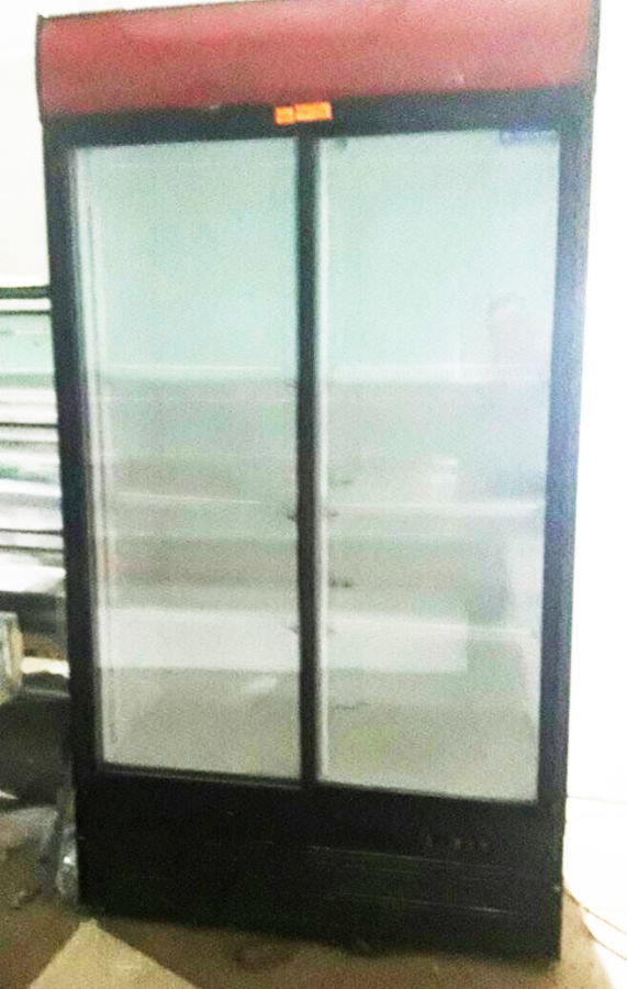 Холодильный шкаф витрина бу UBC, объем 700 л, лучшая цена
