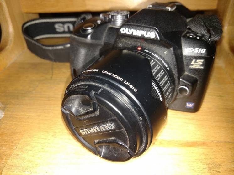 Olimpus E 510Цифровая зеркальная фотокамера Kit ZUIKO 14-42мм
