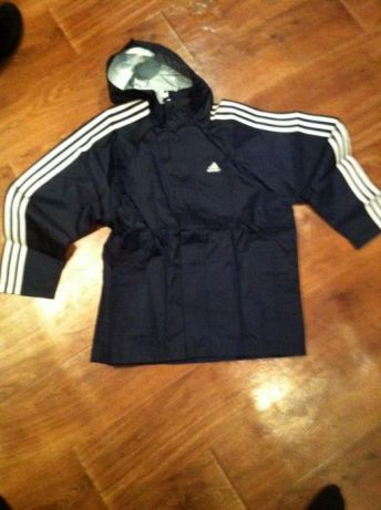 Куртка -ветровка(плащевка) Adidas (фирма)