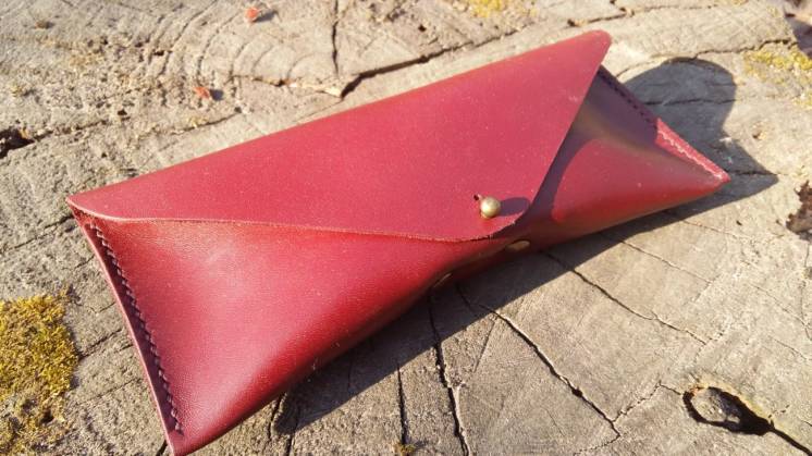 Чехол-футляр для солнечных очков. Марсала (бордовый), натуральная кожа