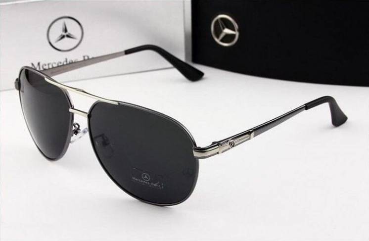 Солнцезащитные очки Mercedes-Benz