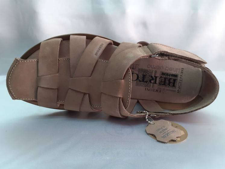 Распродажа!мужские кожаные песочные сандалии Bertoni