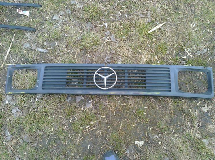 Решетка радиатора Mercedes-Benz T1 оригинал