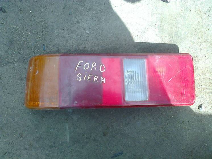 Продам задний правый фонарь  , стоп , Ford Sierra