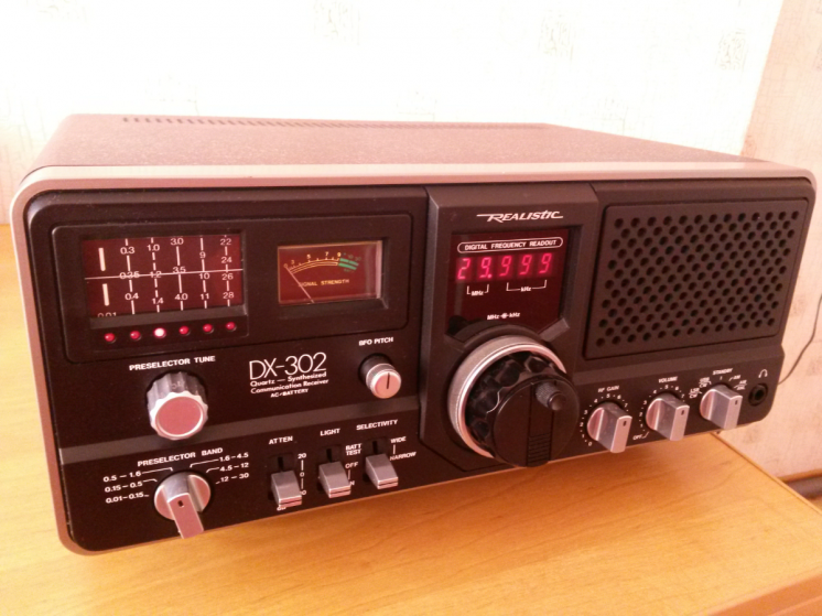 Радиоприемник КВ СВ ДВ Realistic DX-302 Япония AM SSB CW 10кГц- 30МГц