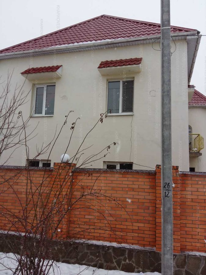 Продам новый кирпичный дом на Салтовке с ремонтом возле метро