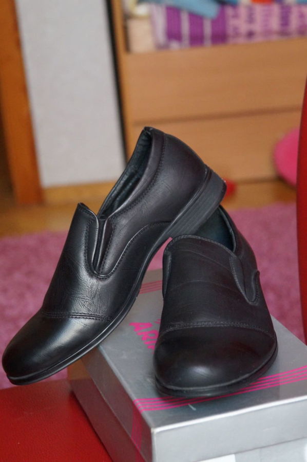 Туфли для мальчика, новые, черные, размеры 35, 36, 37, 38