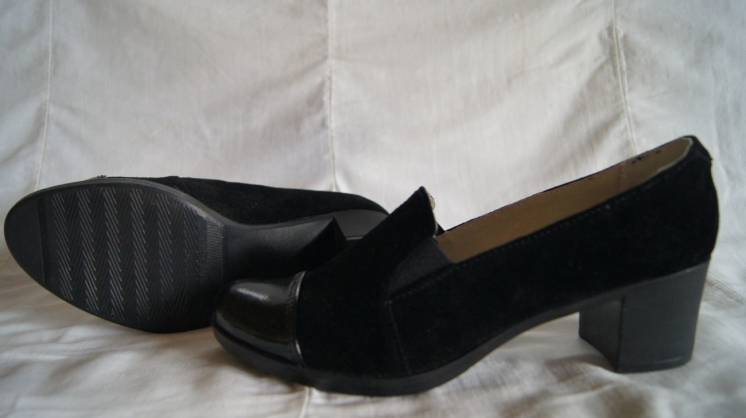 Женские туфли из натурального замша с вставками из натуральной кожи