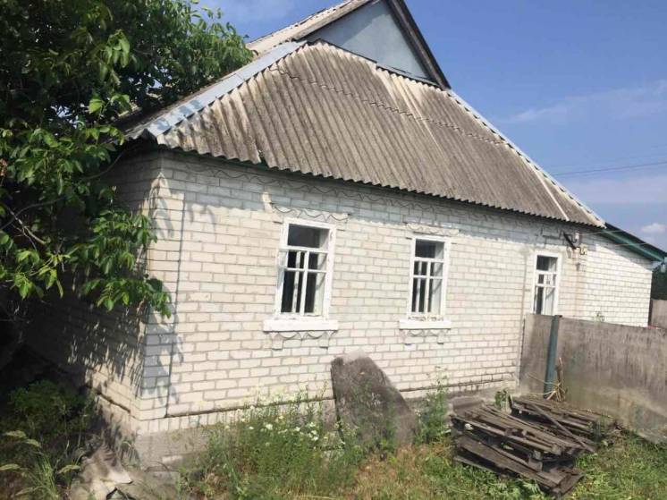 Продам хороший дом в 14 км отдаленности от г. Харькова с. Хмаровка