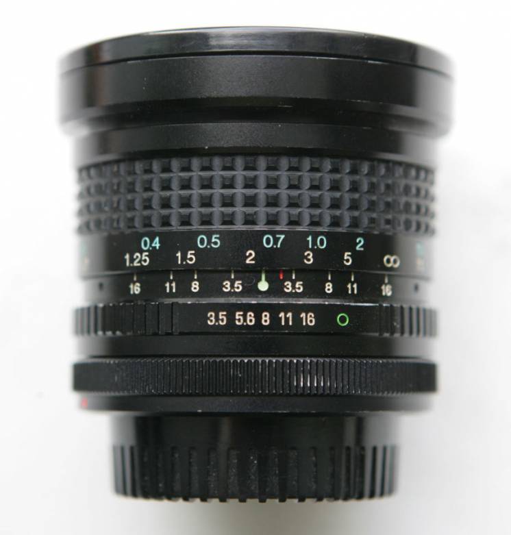 Tokina RMC 17mm f/3.5 для Canon FD