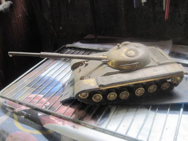 Продам модель танка Т-54, в металле.