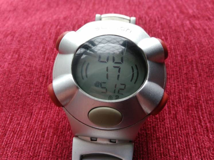 Электронные часы Swatch Beat Aluminium