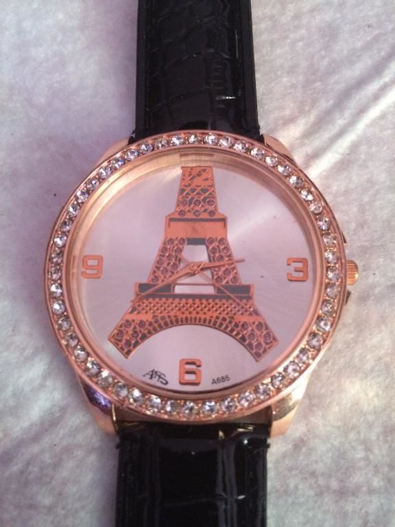 Часы наручные Париж