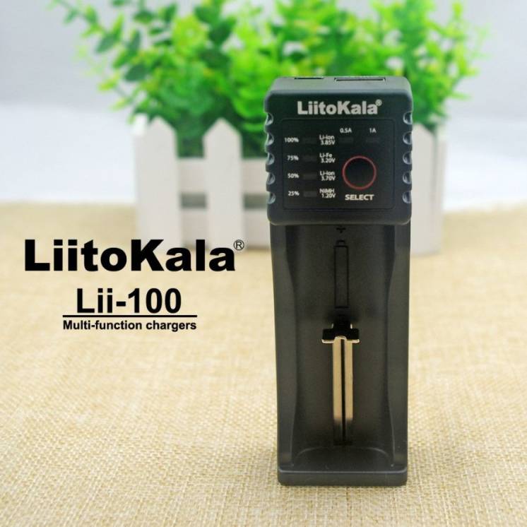 Універсальний зарядний пристрій - повербанк LiitoKala Lii-100