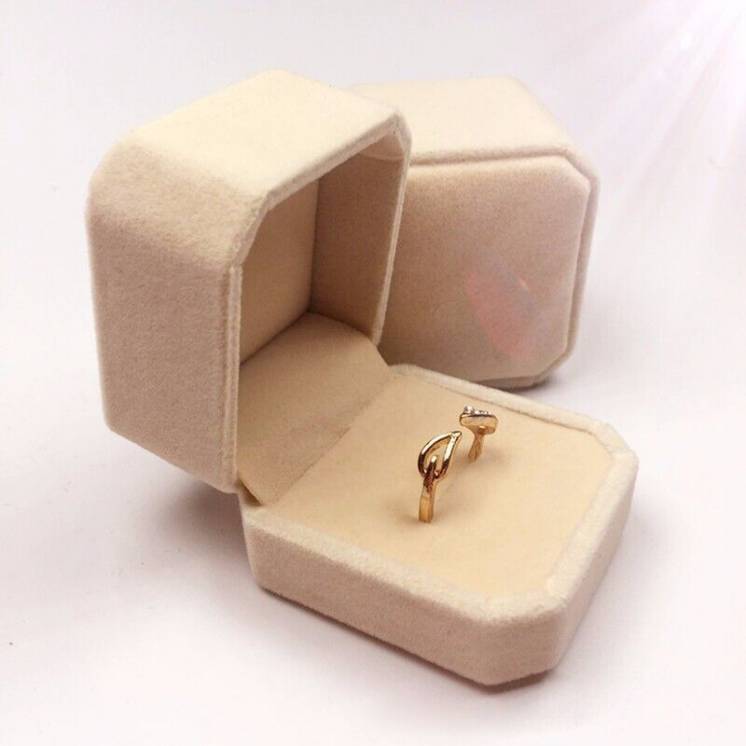 Коробочка для обручального кольца бархатная коробка под кольцо