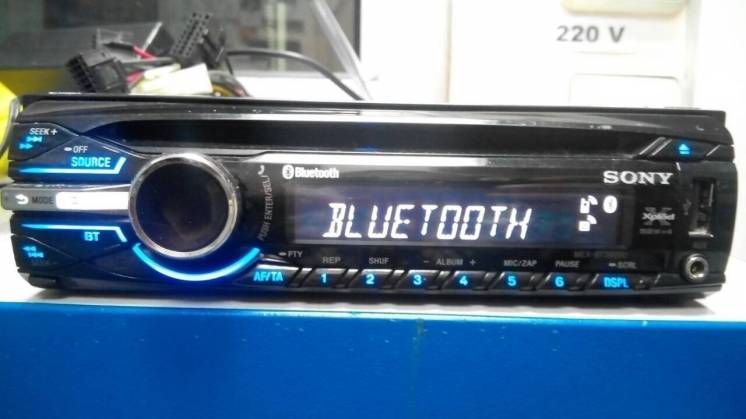 Sony MEX-BT3900U с USB, Bluetooth 