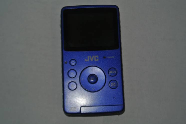 Видеокамера JVC GC-FM1