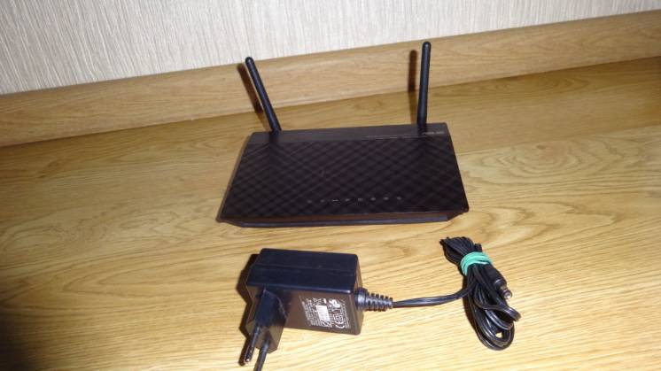 Asus RT-N12E  Скорость Wi-Fi 300 Мбит маршрутизатор
