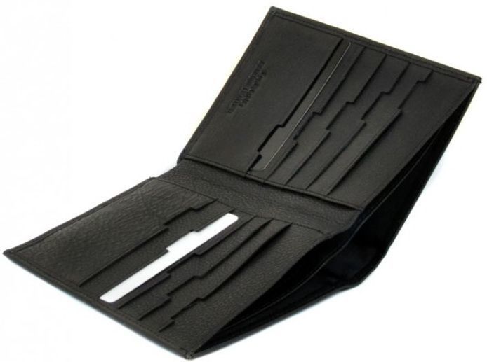 Мужское черное кожаное портмоне с карманами для карт