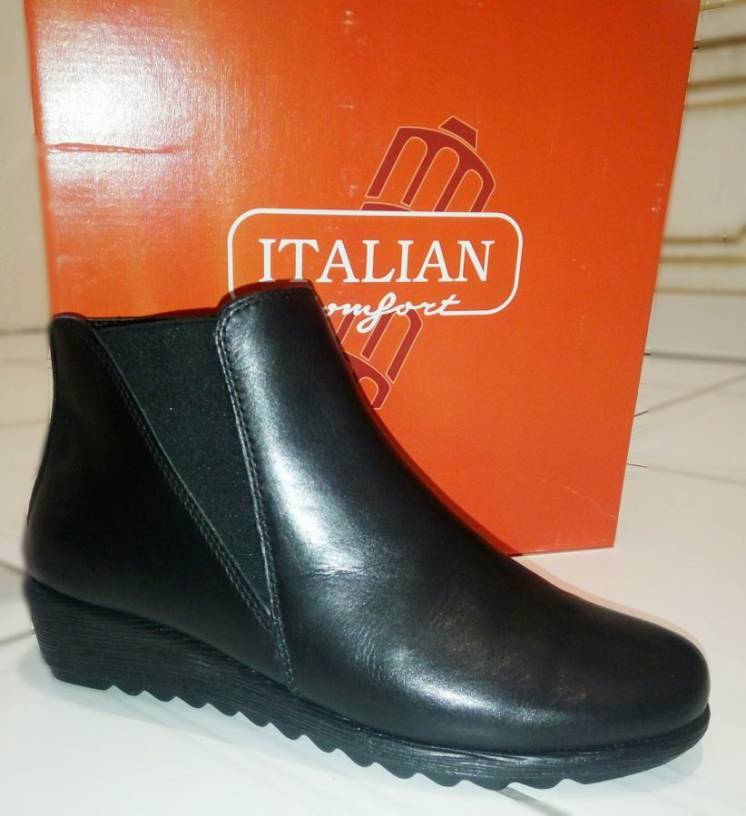 250 мм Italian Shoemakers кожаные женские ботиночки узкая стопа подъем