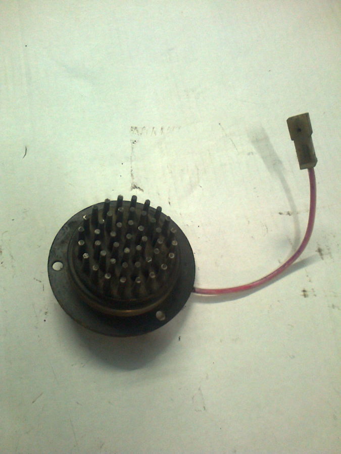 Резистор для подогрева топливной смеси W/Audi E 049129897