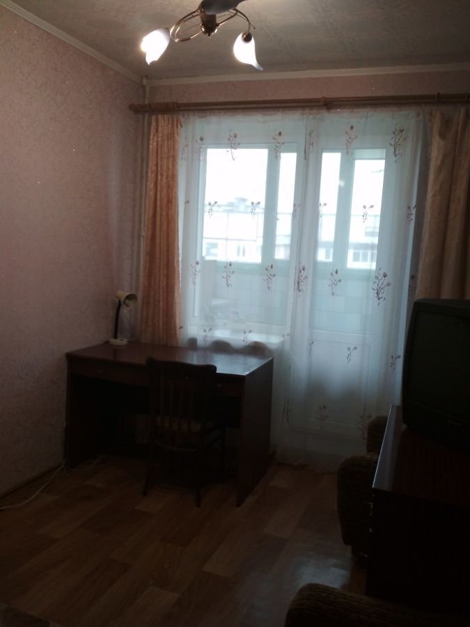 Комнату в 3 х. квартире без хозяев сдам Жуковского