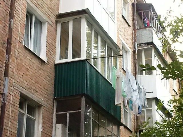 Ремонт и  реставрация балконов монтаж металлопластиковых окон и дверей