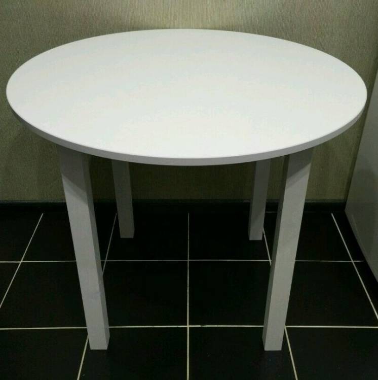 Круглый кухонный стол белый