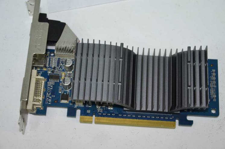 Видеокарта Asus PCI-Ex GeForce 210