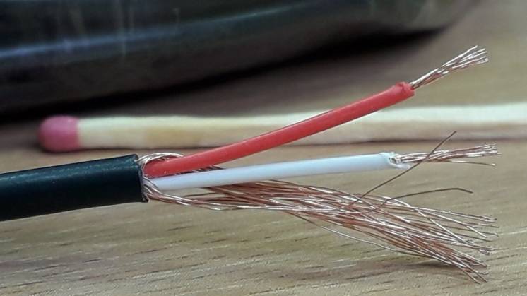 Микрофонный межблочный кабель две жилы в экране диаметр 2,8мм - 9грн/м