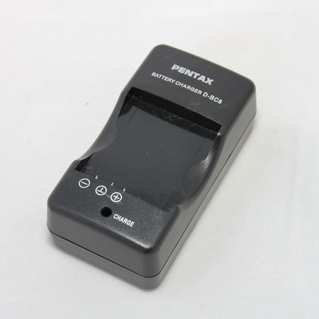 Зарядное устройство для фотоаппарата Pentax D-BC8